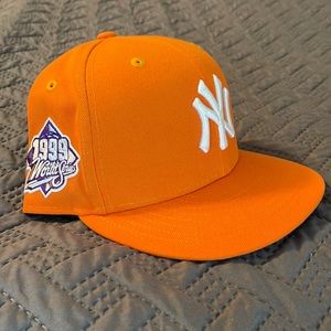 New York Yankees Fitted hat size 7 new!